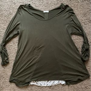 Women’s me & u top